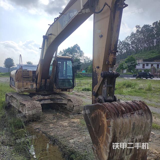 卡特彼勒320C挖掘机