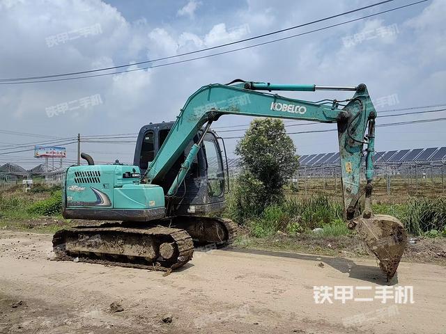 神钢SK75-8挖掘机