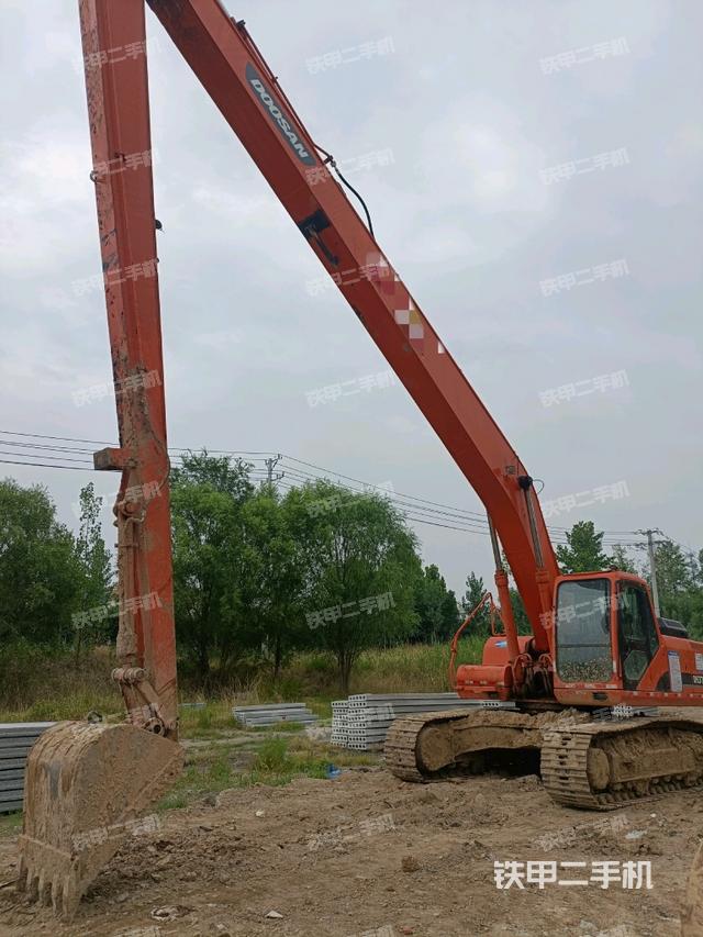 斗山DH300LC-7挖掘机