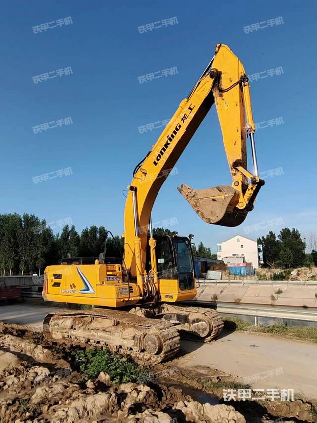 龙工LG6225F挖掘机