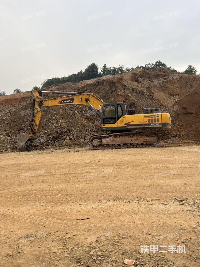 雷沃重工FR370E挖掘机