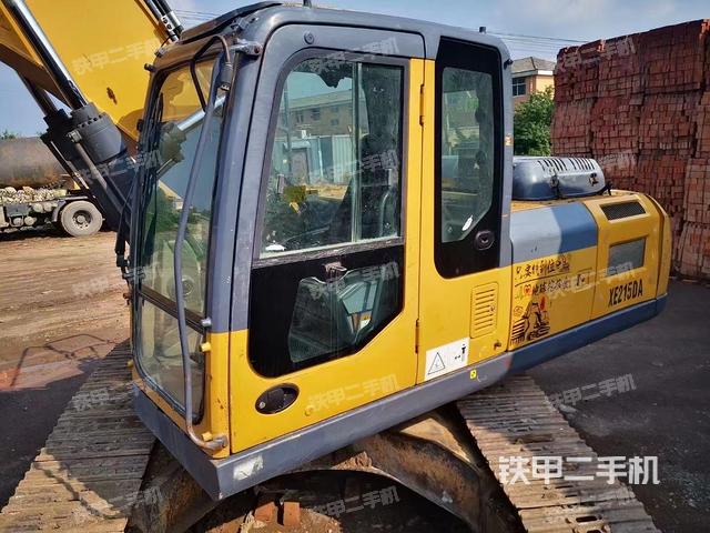 徐工XE200D挖掘机
