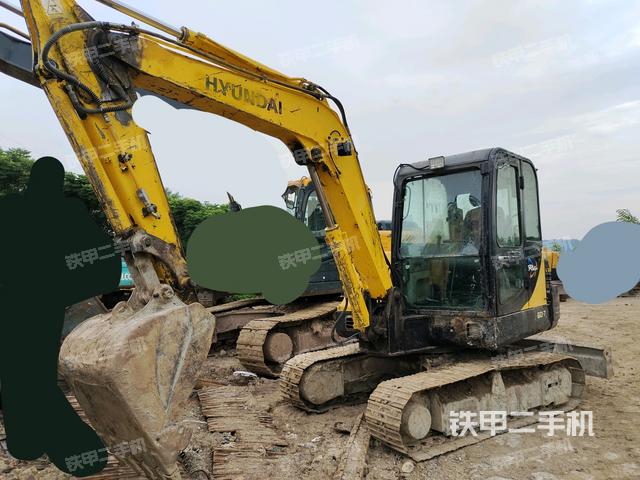 现代R60-7挖掘机