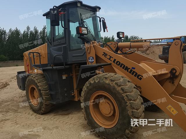 龙工LG833N装载机