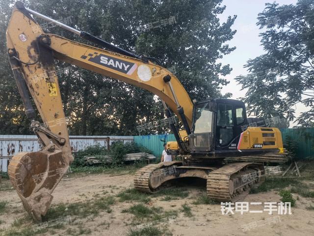 三一重工SY245H挖掘机