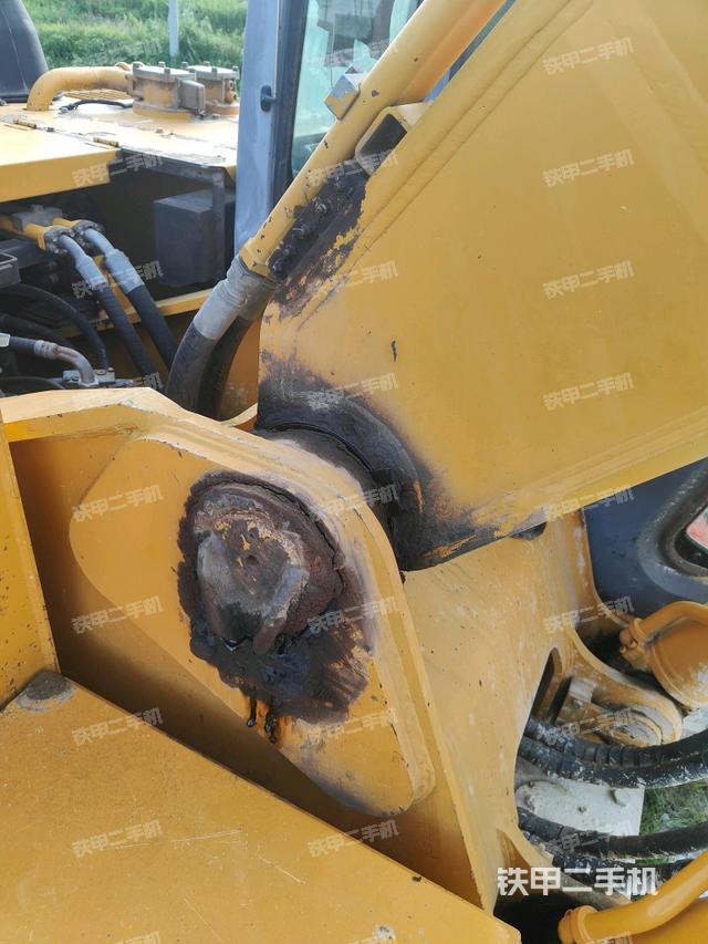 大臂根部 斜视（工作和回转装置）