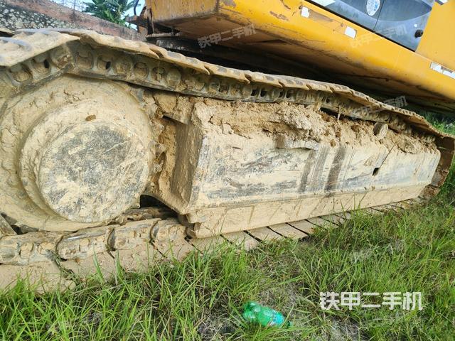 左侧履带整体 （行走机构）