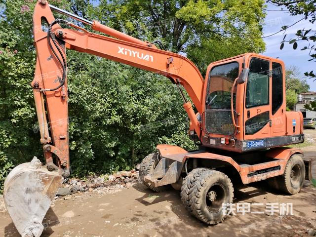 新源XY75W-8挖掘机