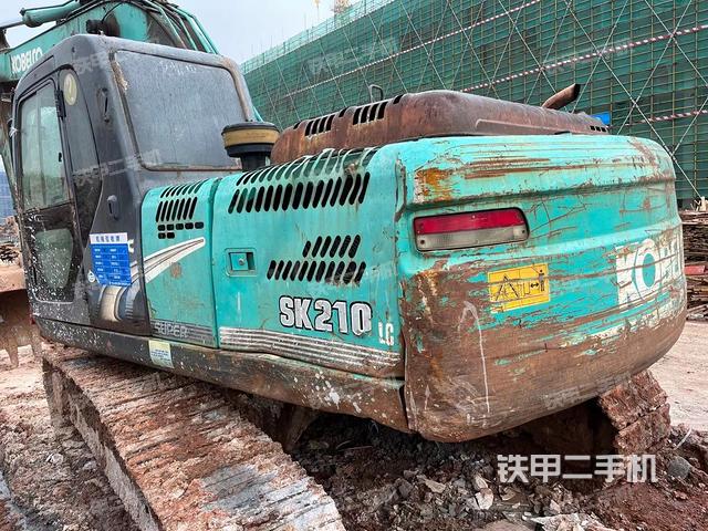 神钢SK210LC-8挖掘机