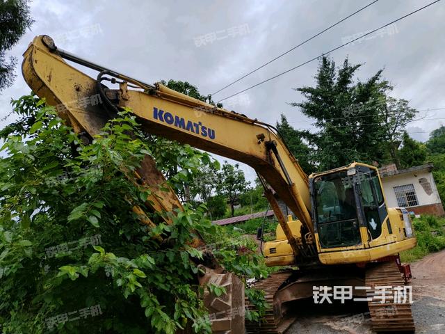 小松PC200-8挖掘机