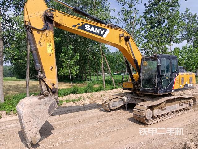 三一重工SY215C挖掘机