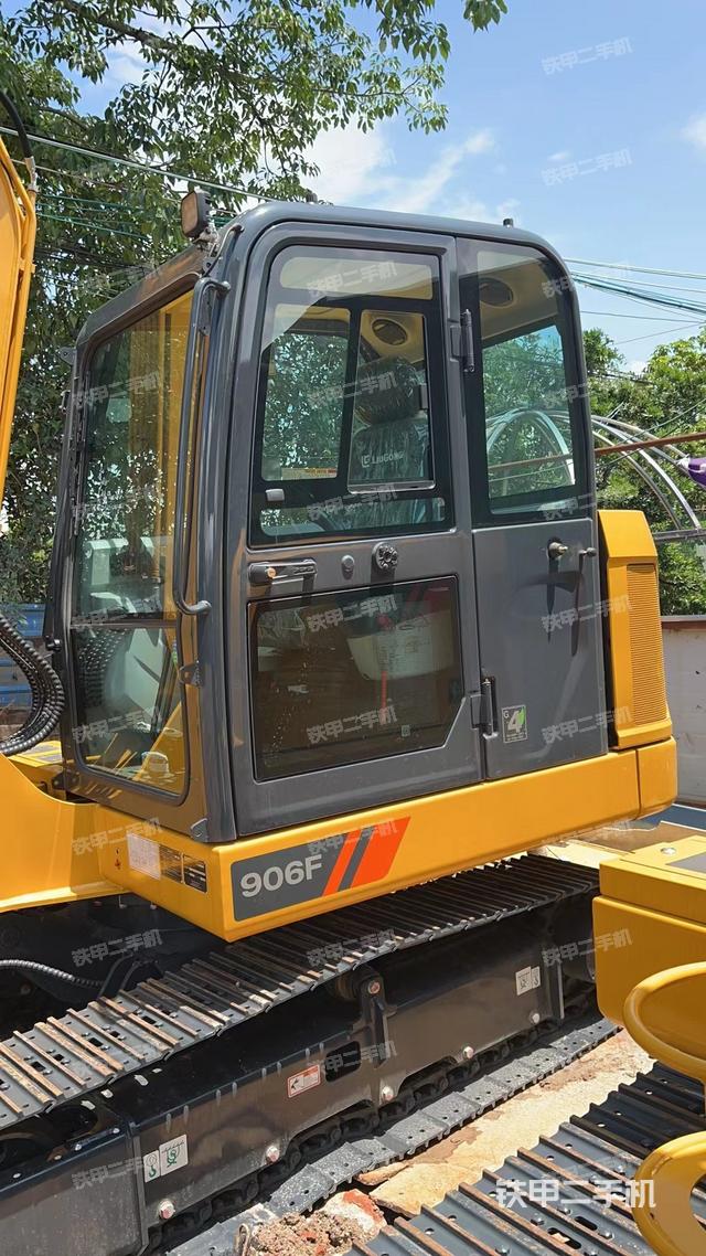 柳工CLG906F挖掘机