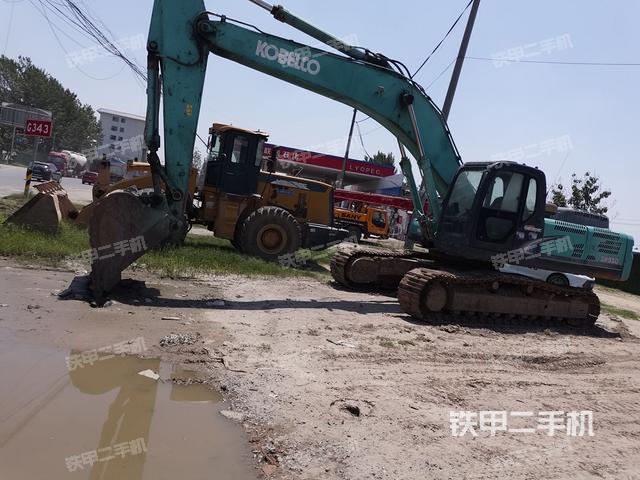 神钢SK350LC-8挖掘机