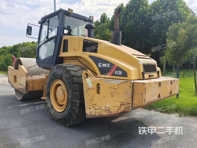 柳工CLG6126压路机