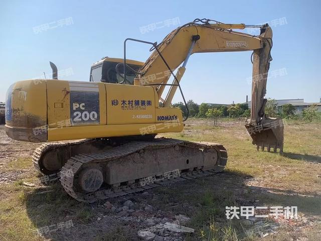 小松PC200-7挖掘机