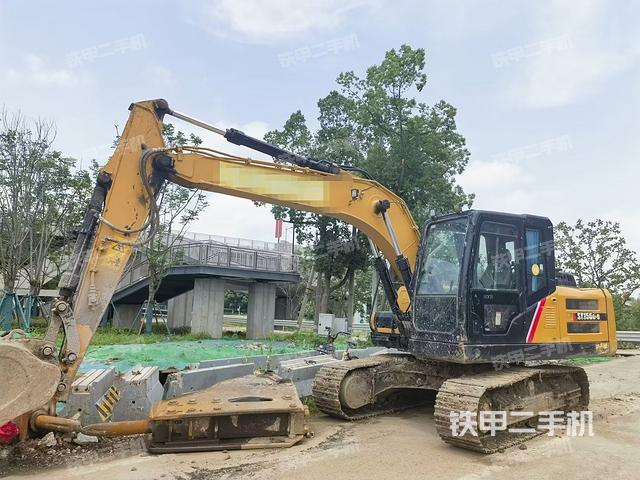 三一重工SY135C挖掘机