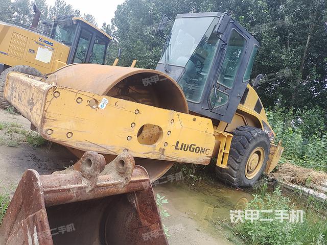 柳工CLG6622压路机