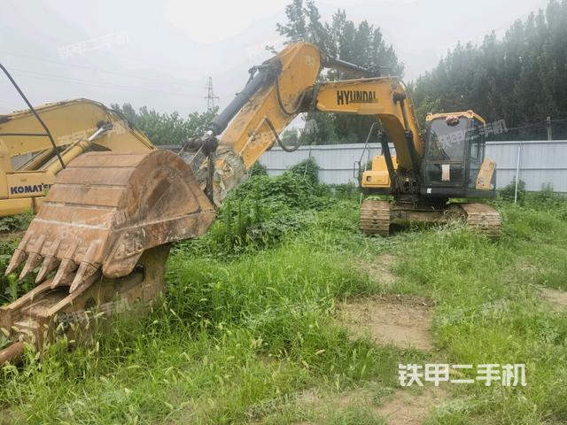 现代R215LVS挖掘机