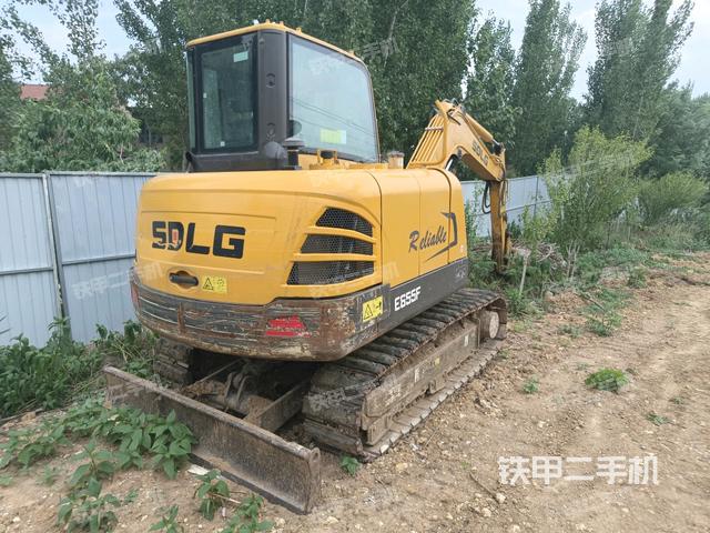 山东临工E655F挖掘机