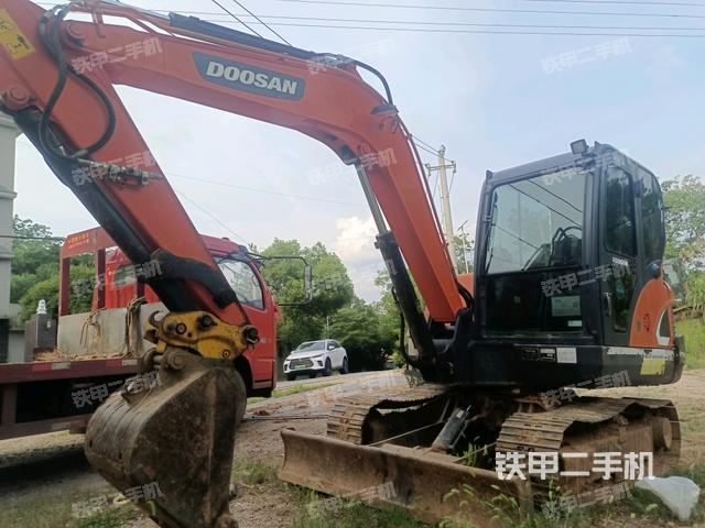 斗山DX55-9C挖掘机