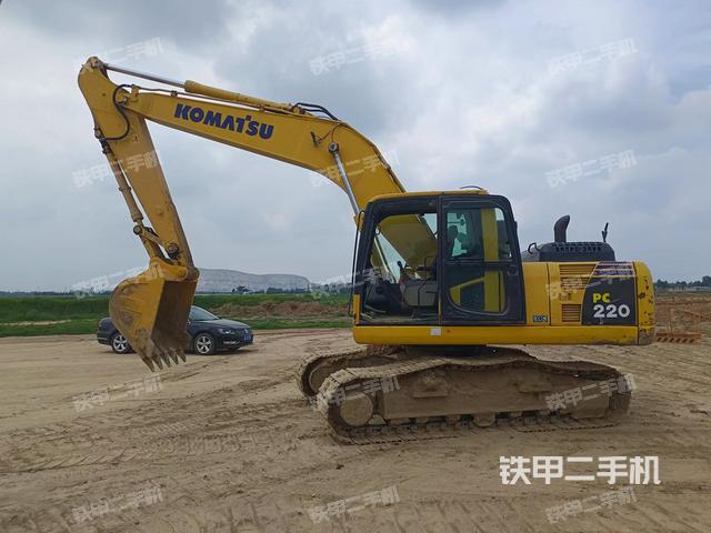 小松PC200-8M0挖掘机