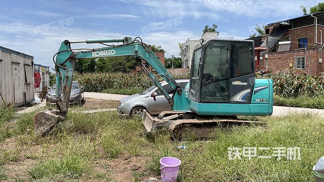 神钢SK60-8挖掘机
