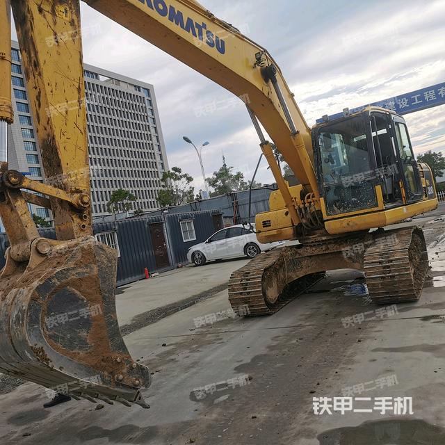 小松PC200-8M0挖掘机