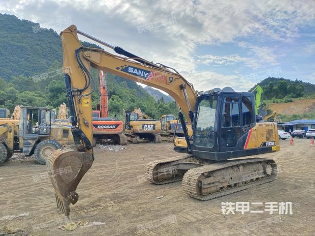 三一重工SY135C挖掘机