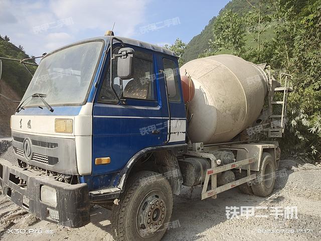 东风DFL5251GJBA1搅拌运输车