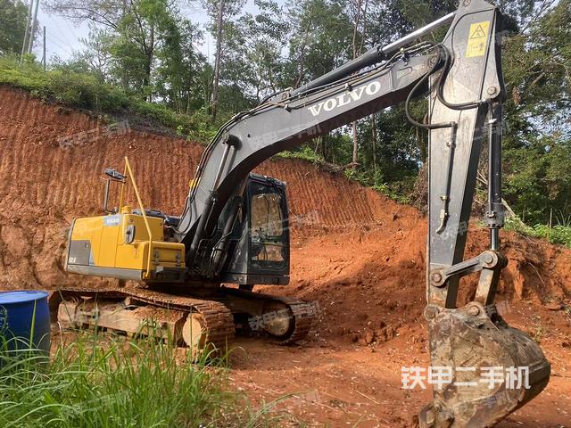 沃尔沃EC120D挖掘机