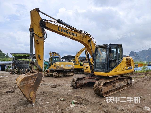 柳工CLG915E挖掘机