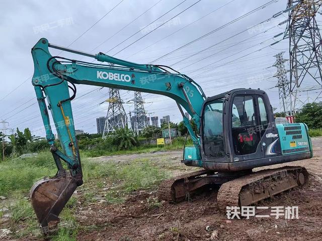 神钢SK130-8挖掘机