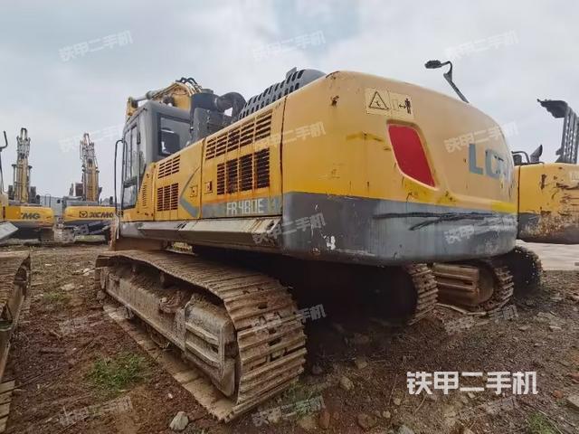 雷沃重工FR480E挖掘机