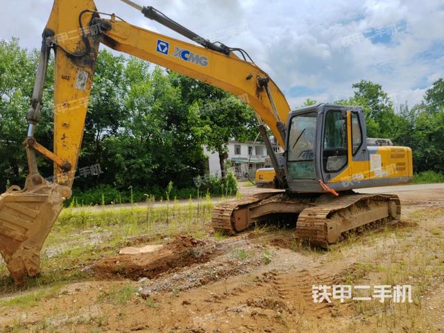 徐工XE210挖掘机