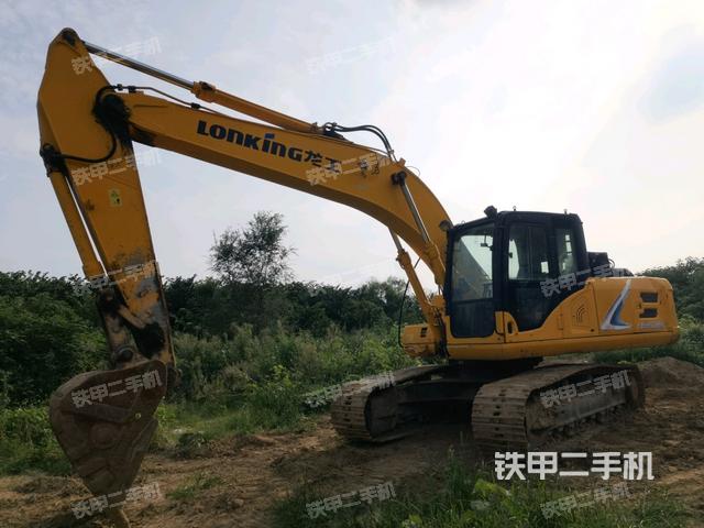 龙工LG6225E挖掘机