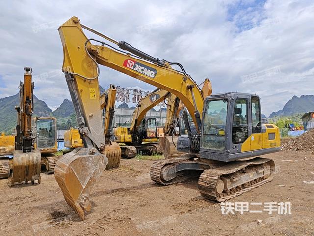 徐工XE135D挖掘机