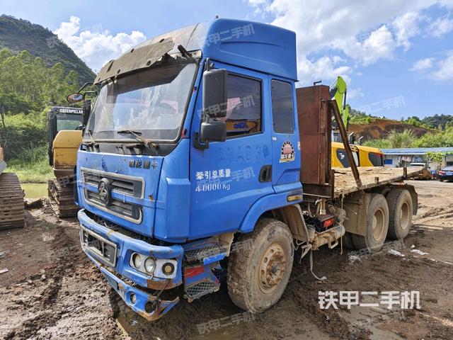 乘龙4X2平板运输车