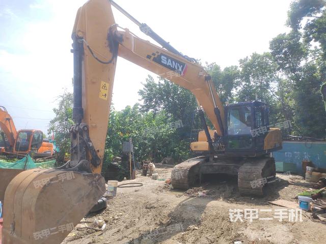 三一重工SY205C挖掘机