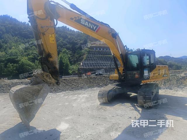 三一重工SY205C挖掘机