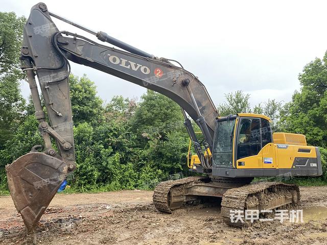 沃尔沃EC350DL挖掘机