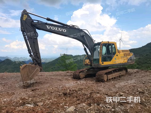 沃尔沃EC210B挖掘机