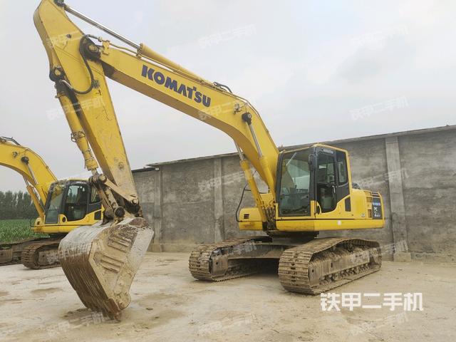 小松PC200LC-8M0挖掘机