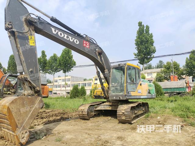 沃尔沃EC200 D挖掘机