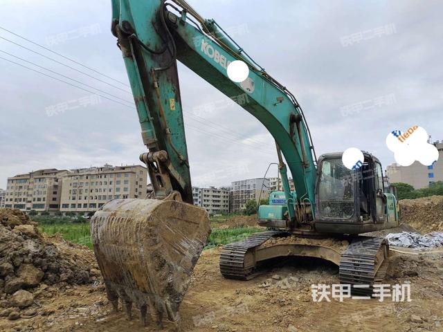 神钢SK260LC-8挖掘机