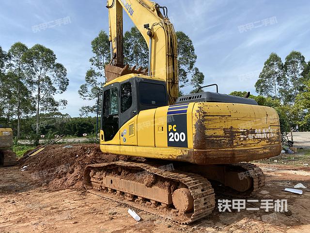 小松PC200-7挖掘机