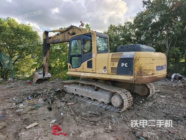 小松PC210-8挖掘机