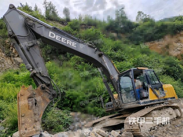 约翰迪尔E260LC挖掘机