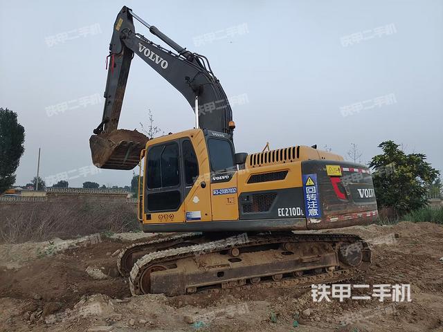 沃尔沃EC210B挖掘机