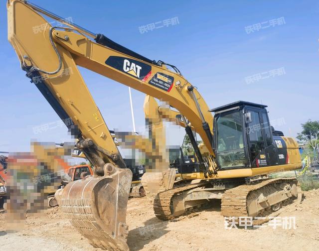 卡特彼勒320D2液压挖掘机