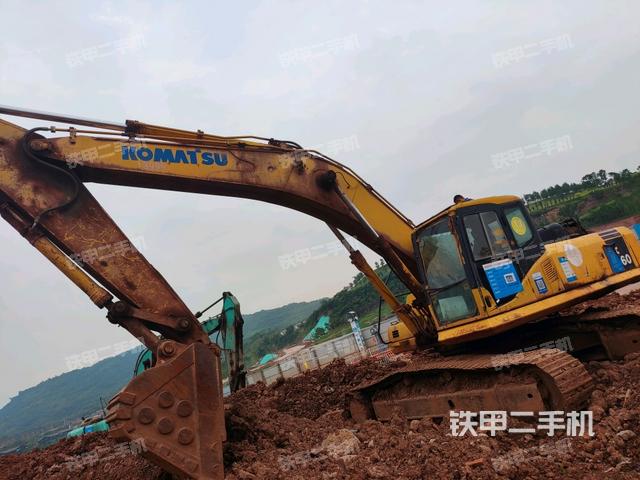 小松PC300-7挖掘机